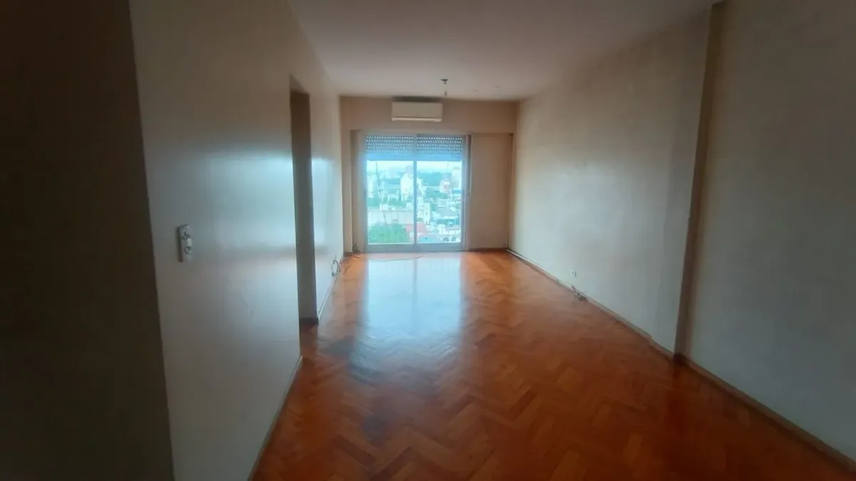 Alquiler Departaemento Con Cochera 4 Ambientes Floresta