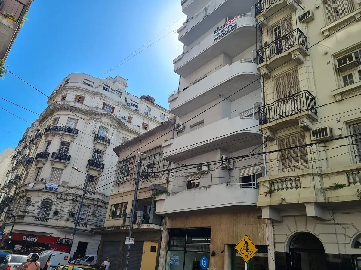 Departamento De 3 Ambientes En Venta Con Renta - Balcón - Tribunales