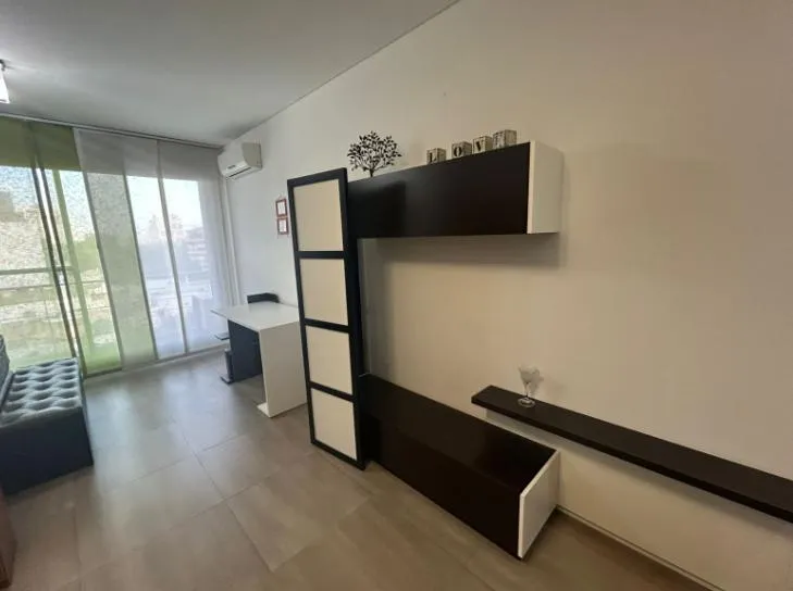 Alquiler Ambiente Amoblado Con Balcon. Parque Chas