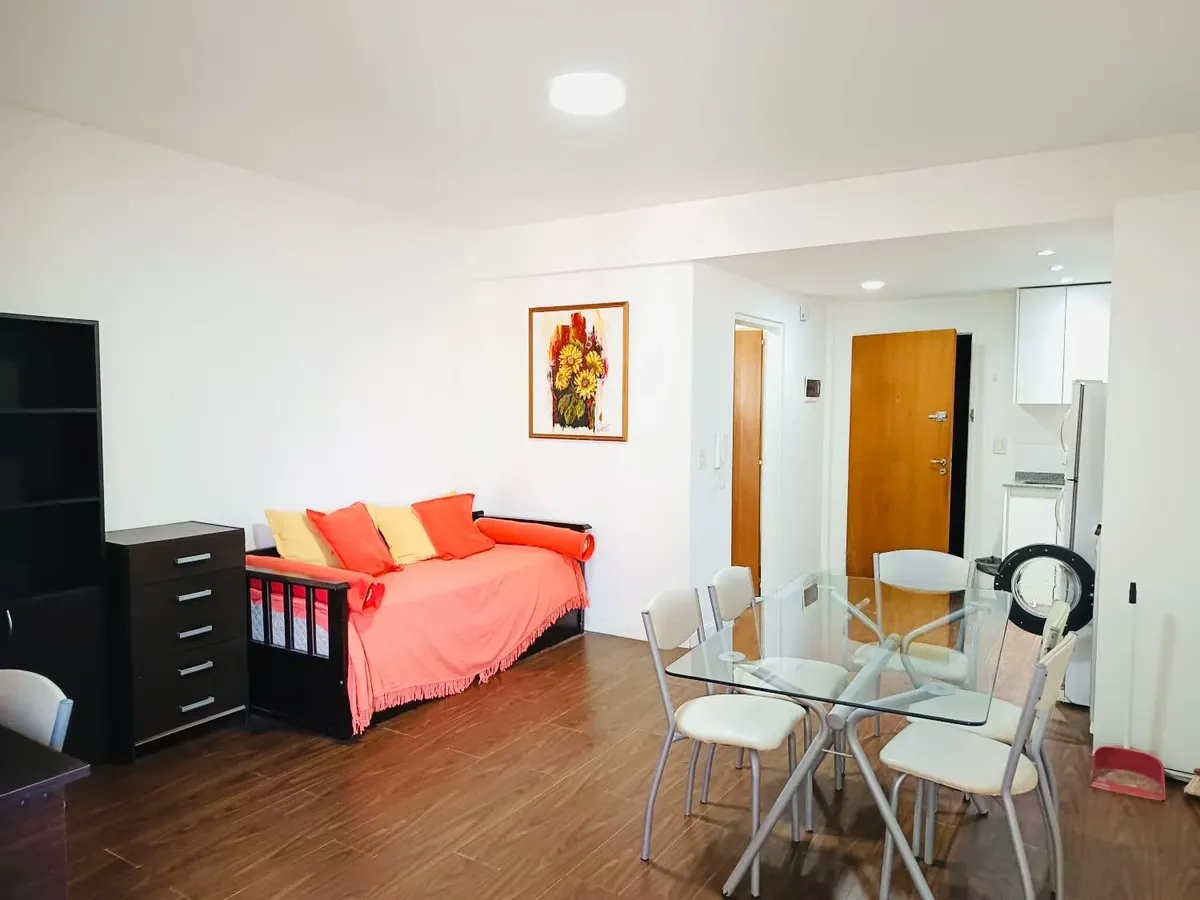 Alquiler Monoambiente Amueblado Montevideo 200