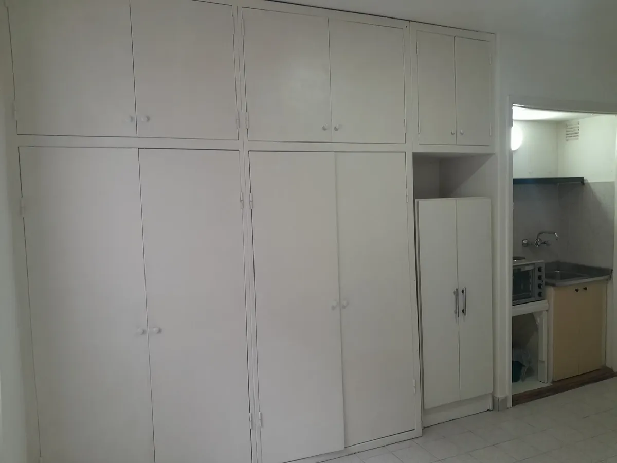 Kitnet recém-pintada em Balvanera