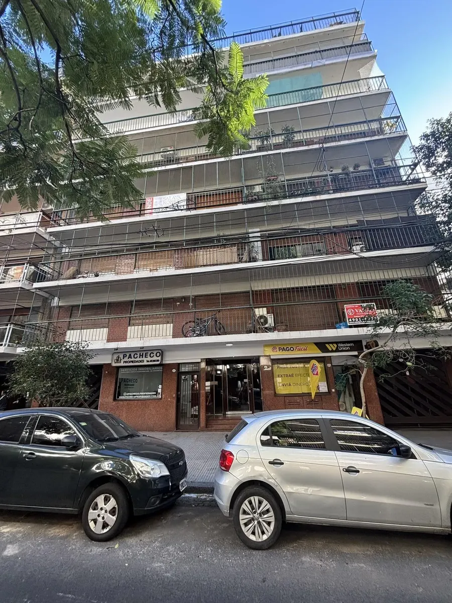 Departamento de 3 ambientes al frente en Caballito