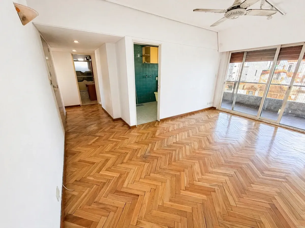 Departamento De 3 Ambientes Con Balcón Y Baulera