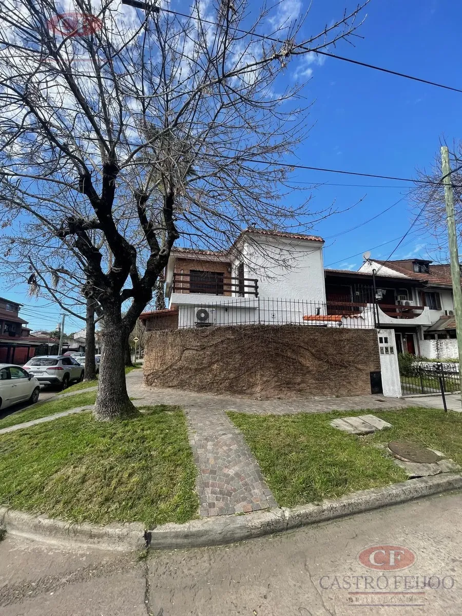 Chalet 4 Ambientes En Martínez Juncal Y Fray Luis Beltrán Excelente Ubicación