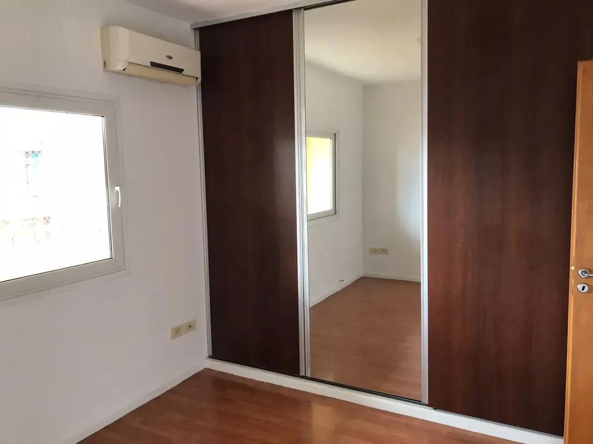 Apartamento de dois ambientes com varanda em Belgrano