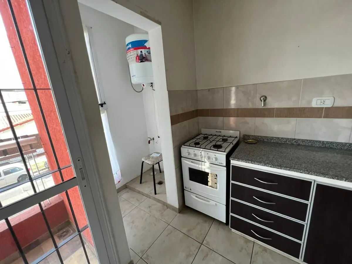 Alquiler De Departamento 2 Ambientes Caseros