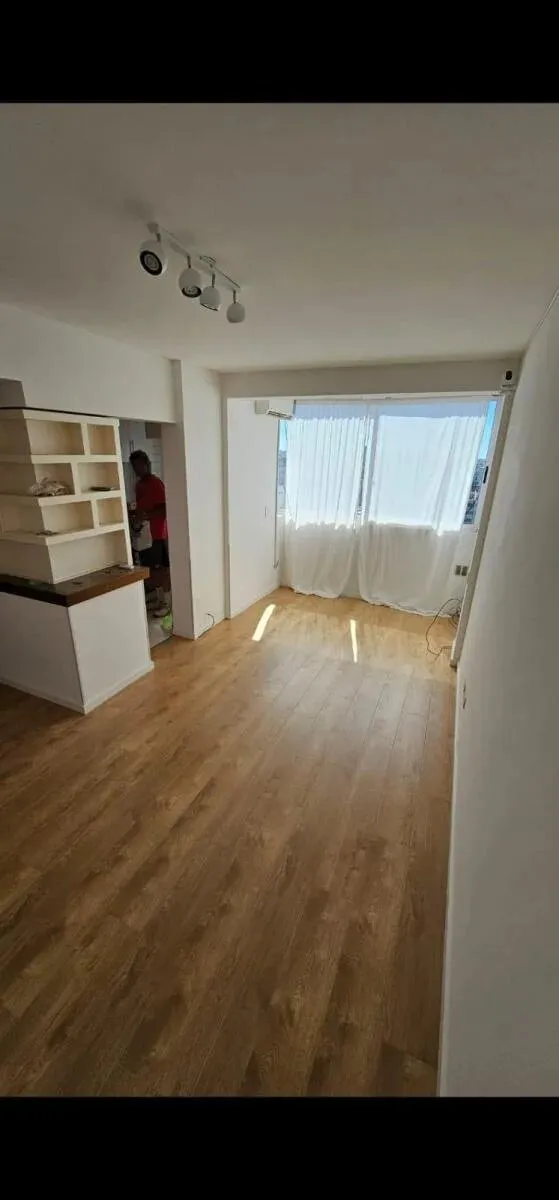 Departamento De Tres Ambientes En Alquiler