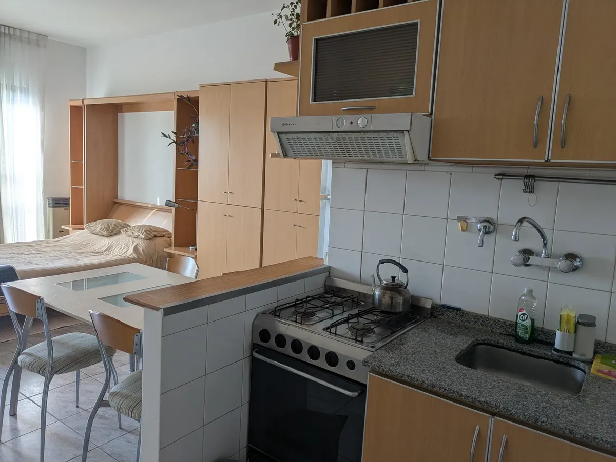 Lomas De Núñez. Aire Acondicionado, Lavarropas, Tv Por Cable, Internet 300 Mega. 790.000 Más Gastos, Precio Paquete Todo Incluido Menos Luz 990.000 O 700 Dólares