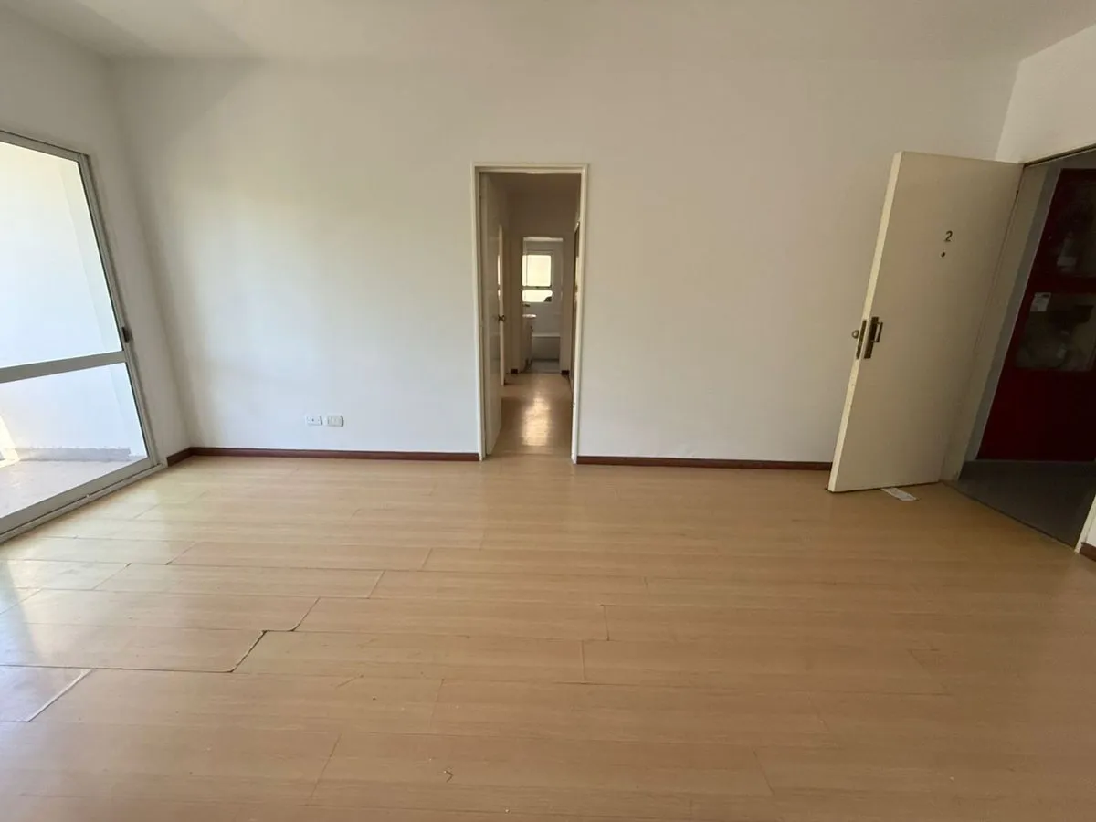 Alquiler Depto 3 Amb Con Balcón - Coghlan