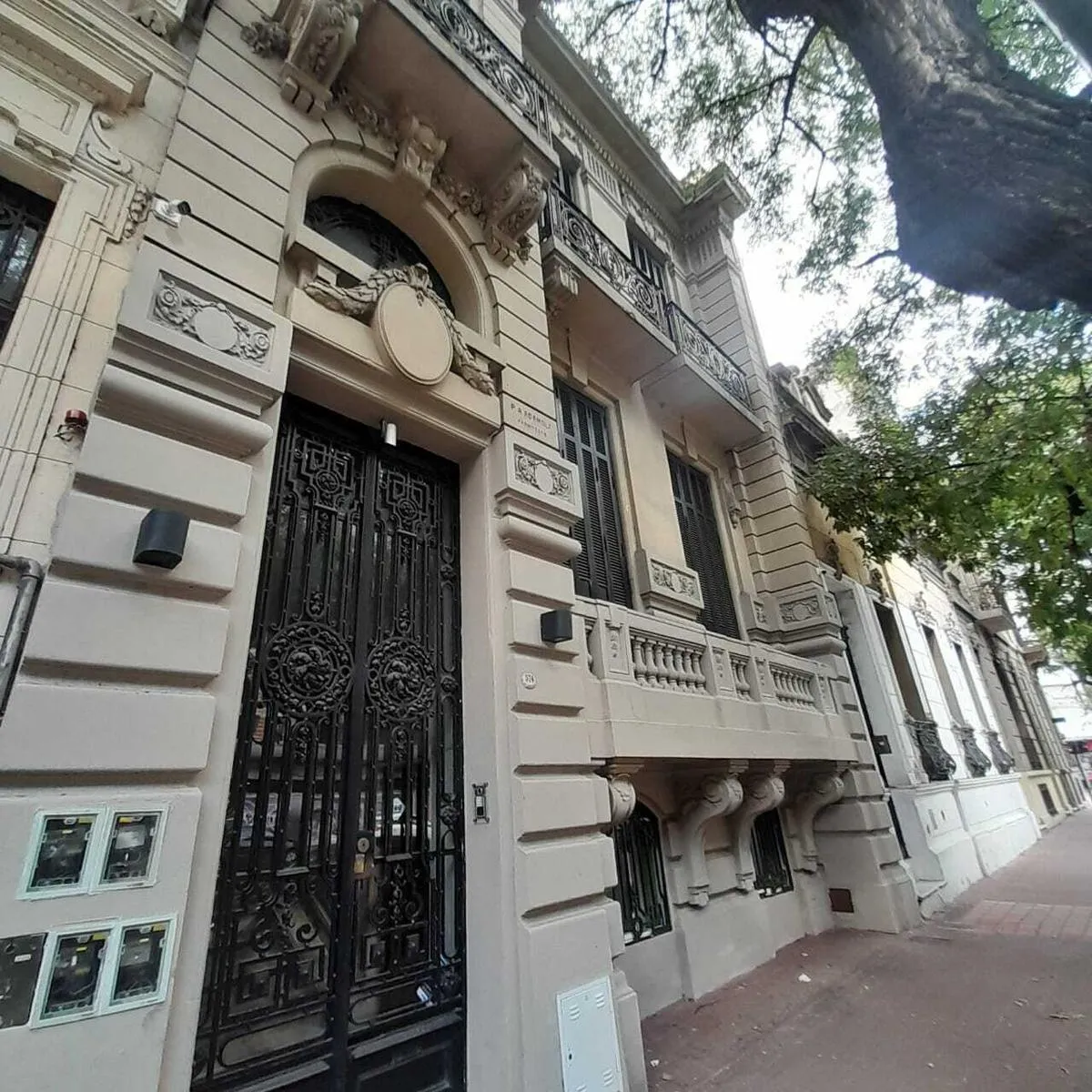 Depto. De 4 Ambientes Con Terraza