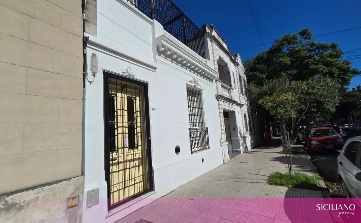 Casa En Boedo - Alquiler Comercial