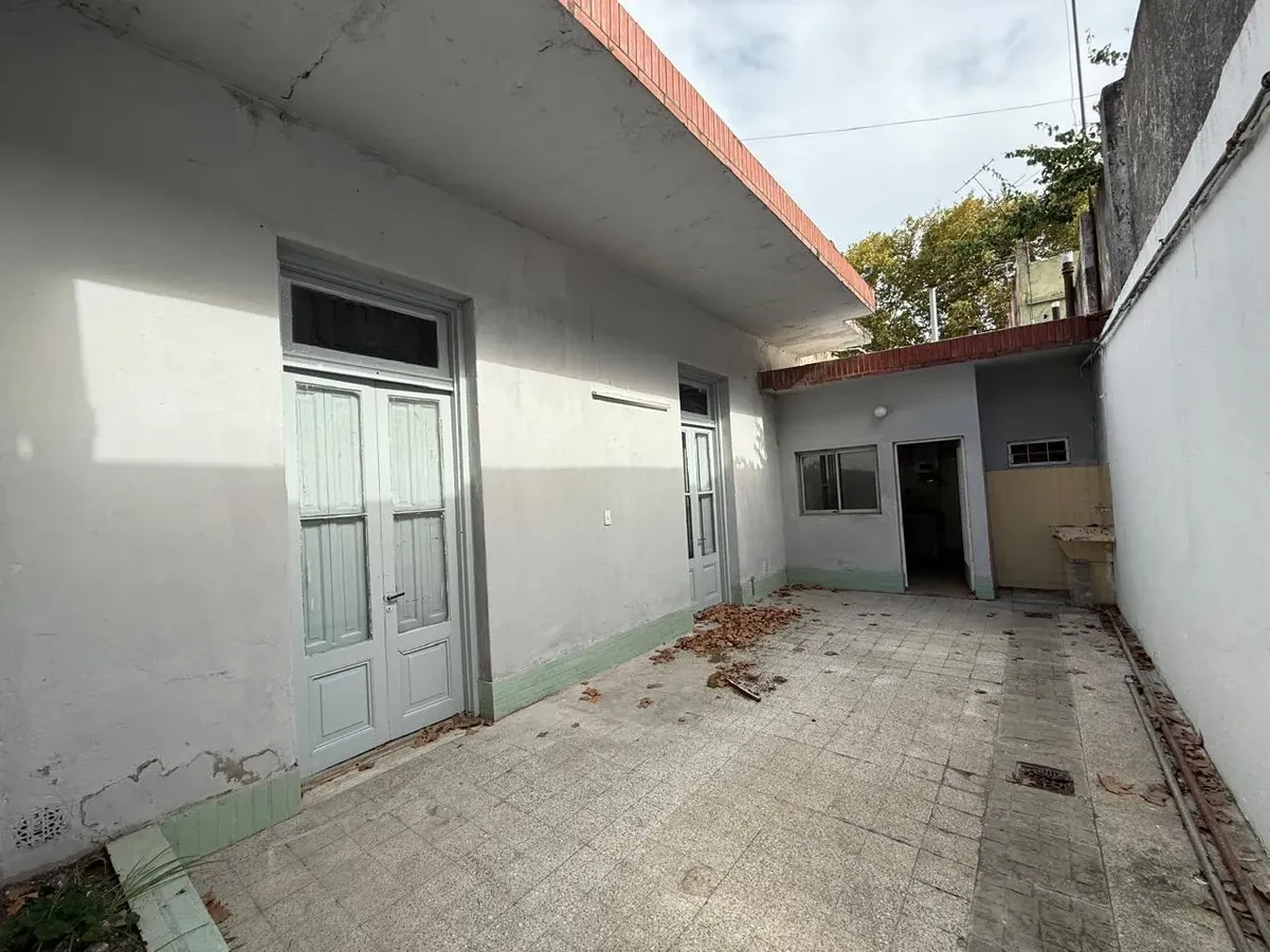 Alquiler Propiedad Mixta Oportunidad: Galpón + Casa En El Mismo Lote | Gran Potencial