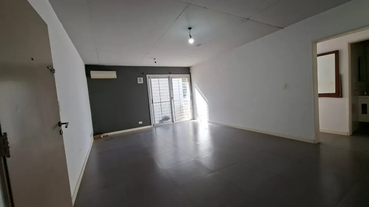 Se Alquila Departamento Con Cochera Y 2 Baños