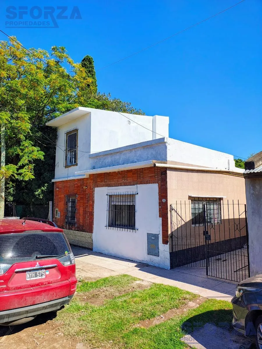 2-bedroom house, patio with grill