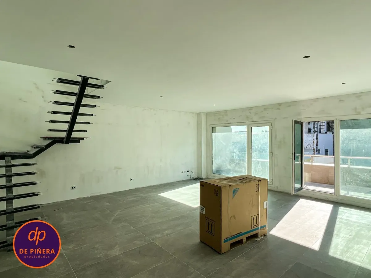 Apartamento dúplex de 1 quarto em Retiro