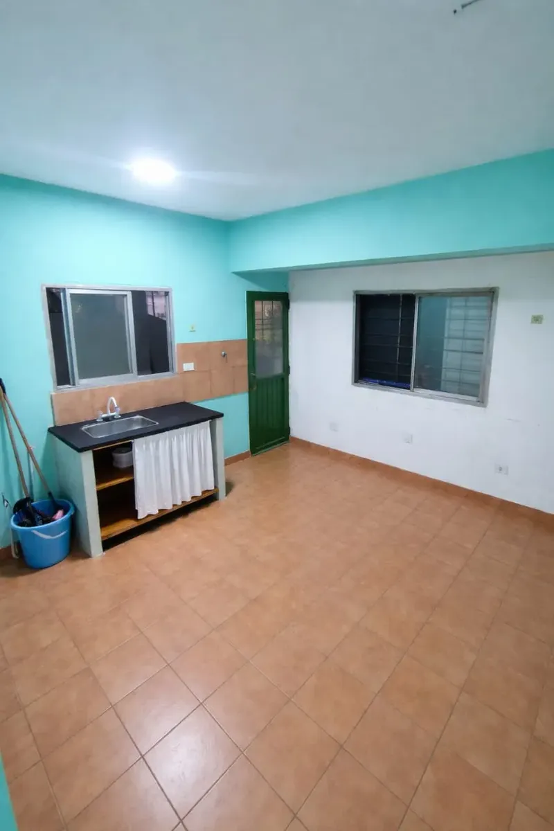 Departamento Dos Ambientes En Alquiler, Muy Buena Ubicación