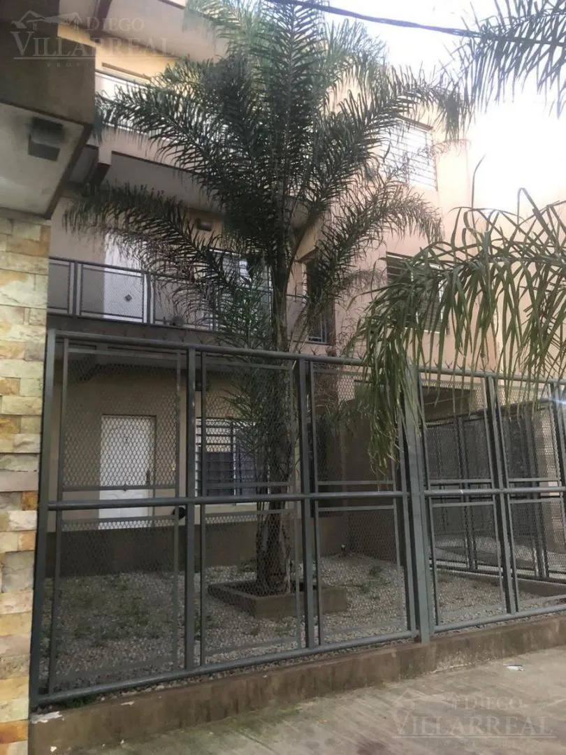 2 ambientes con balcón