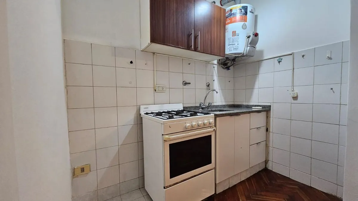 Alquiler Monoambiente C/patio Zona Flores