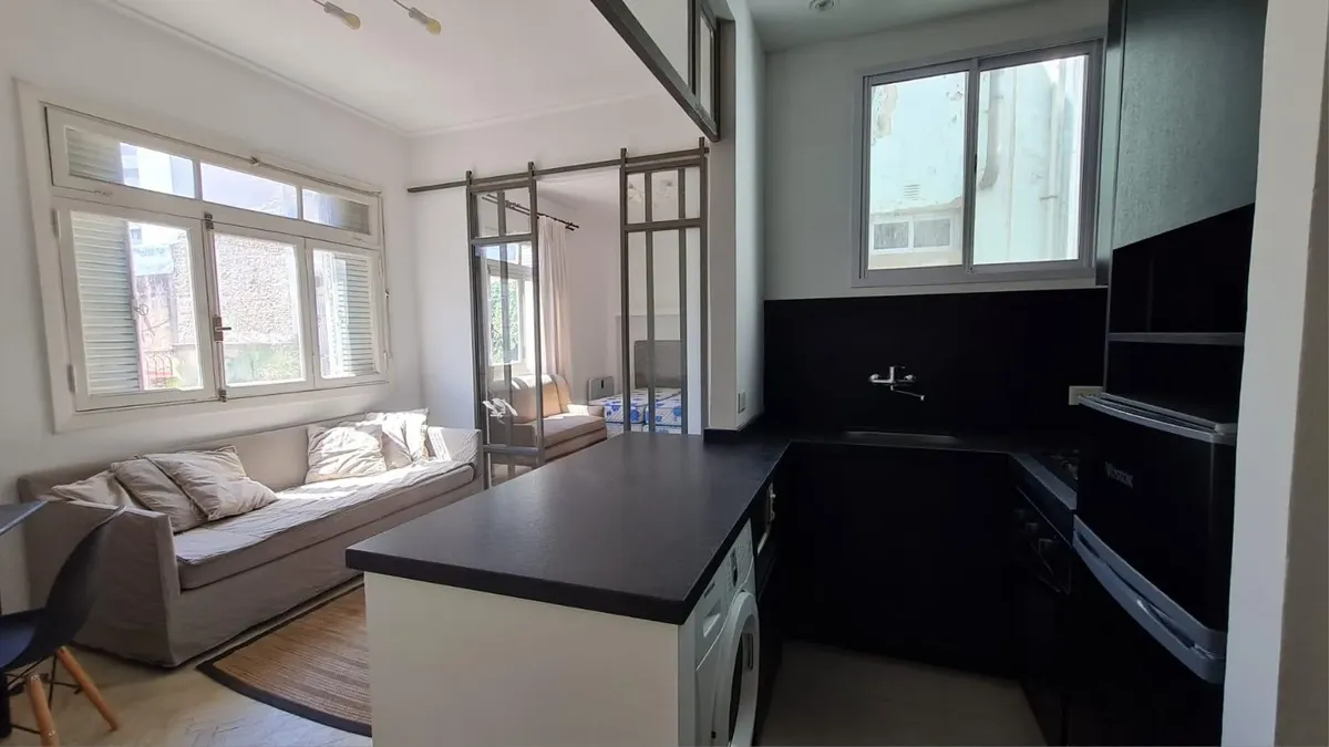 Listing: Studio, San Telmo