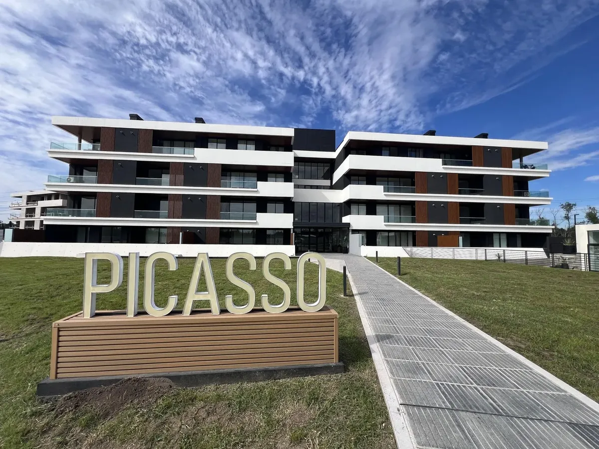 2-room unit, balcony with grill