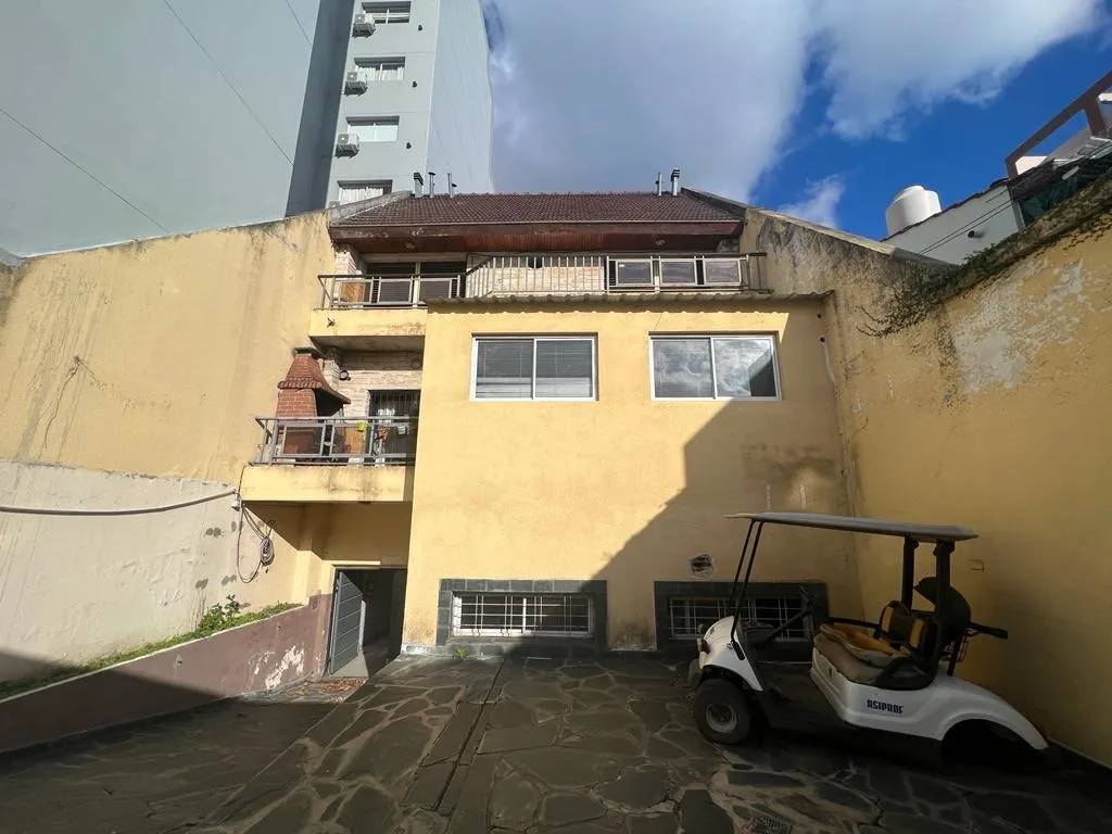 Casa De 6 Ambientes En Alquiler En Liniers