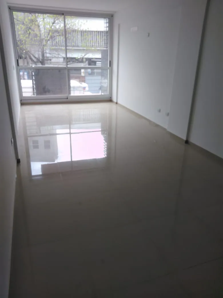 # 1 Amb # Balcon # Alberdi 50 Mts # Semestral Ipc