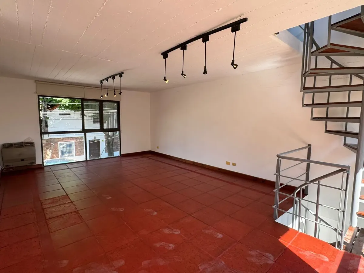 Triplex En Alquiler En Martinez, Bogotá 900. 3 Dormitorios