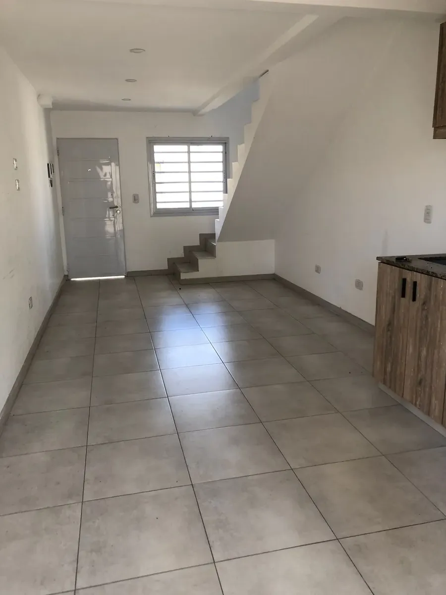Departamento 2 Ambientes En Monte Grande!