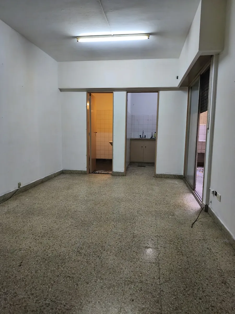 Departamento 1 Ambiente Con Patio sin Expensas!