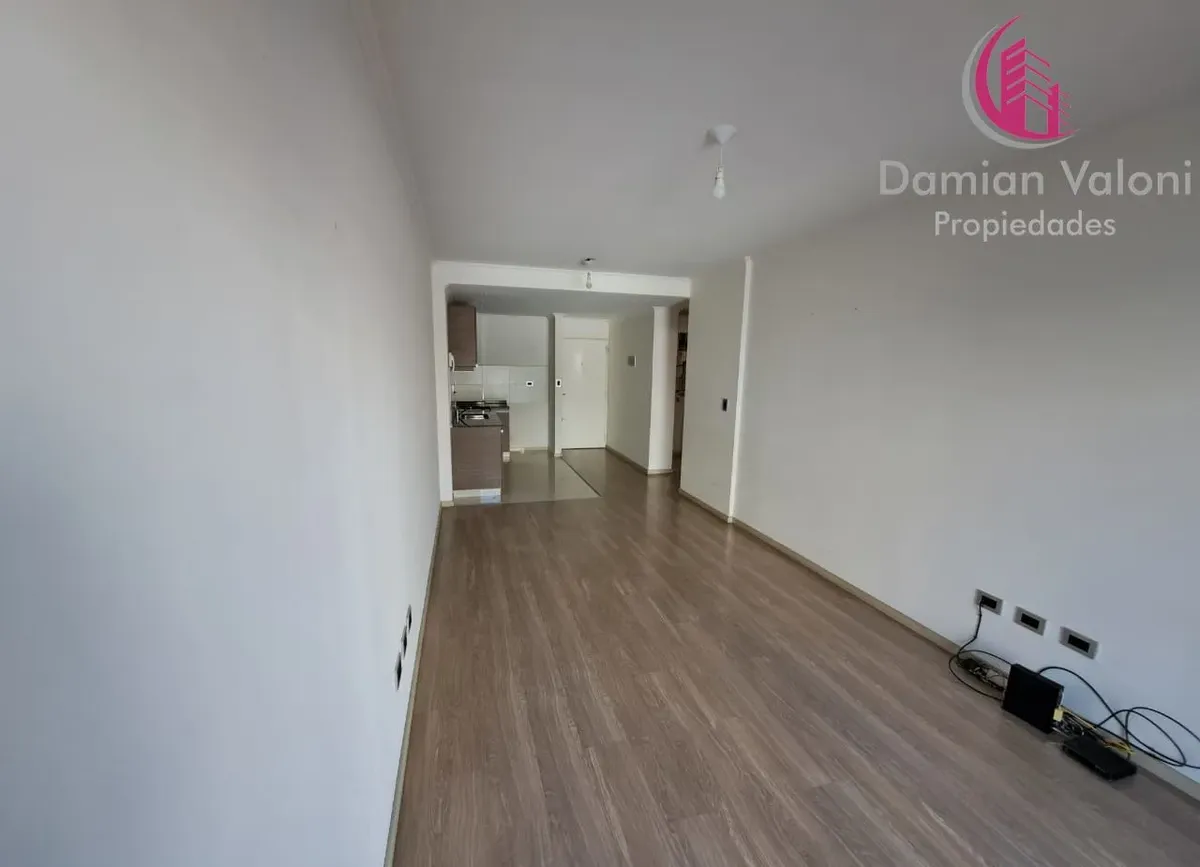 Apartamento de dois ambientes com varanda em Villa del Parque