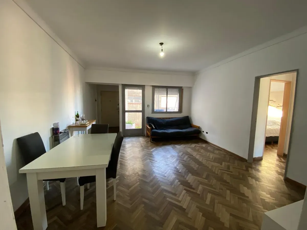 Excelente 4 Ambientes En Alquiler - Contrafrente - Zona Comercial - Dos Baños - Gran Living