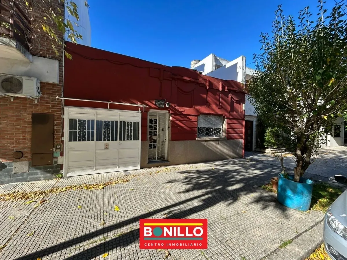 3-room house, covered parking and terrace
