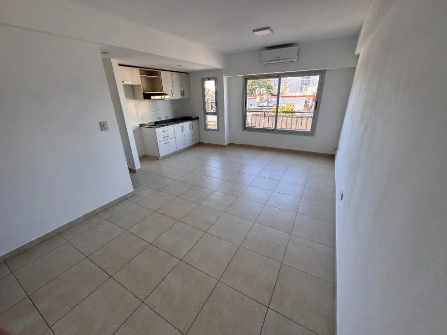 Monoambiente En Alquiler En Ituzaingo Sur