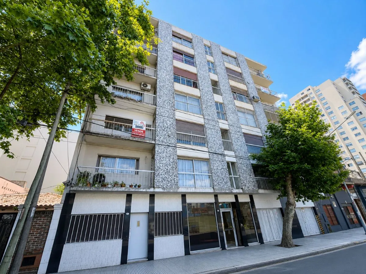 2-room unit with shared terrace