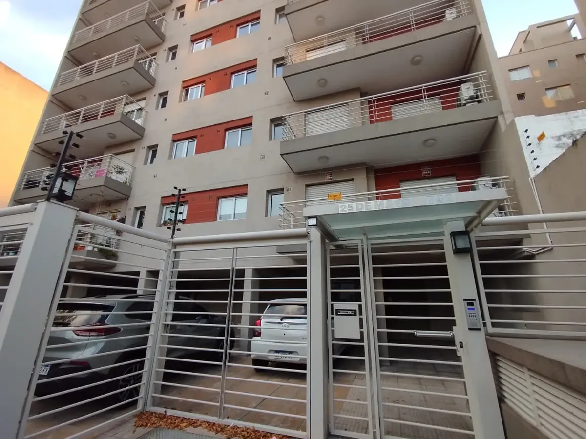 Excelente Departamento De 2 Amb C/ Balcón Doble - Cocina Separada - 2 Split - Doble Vidrio