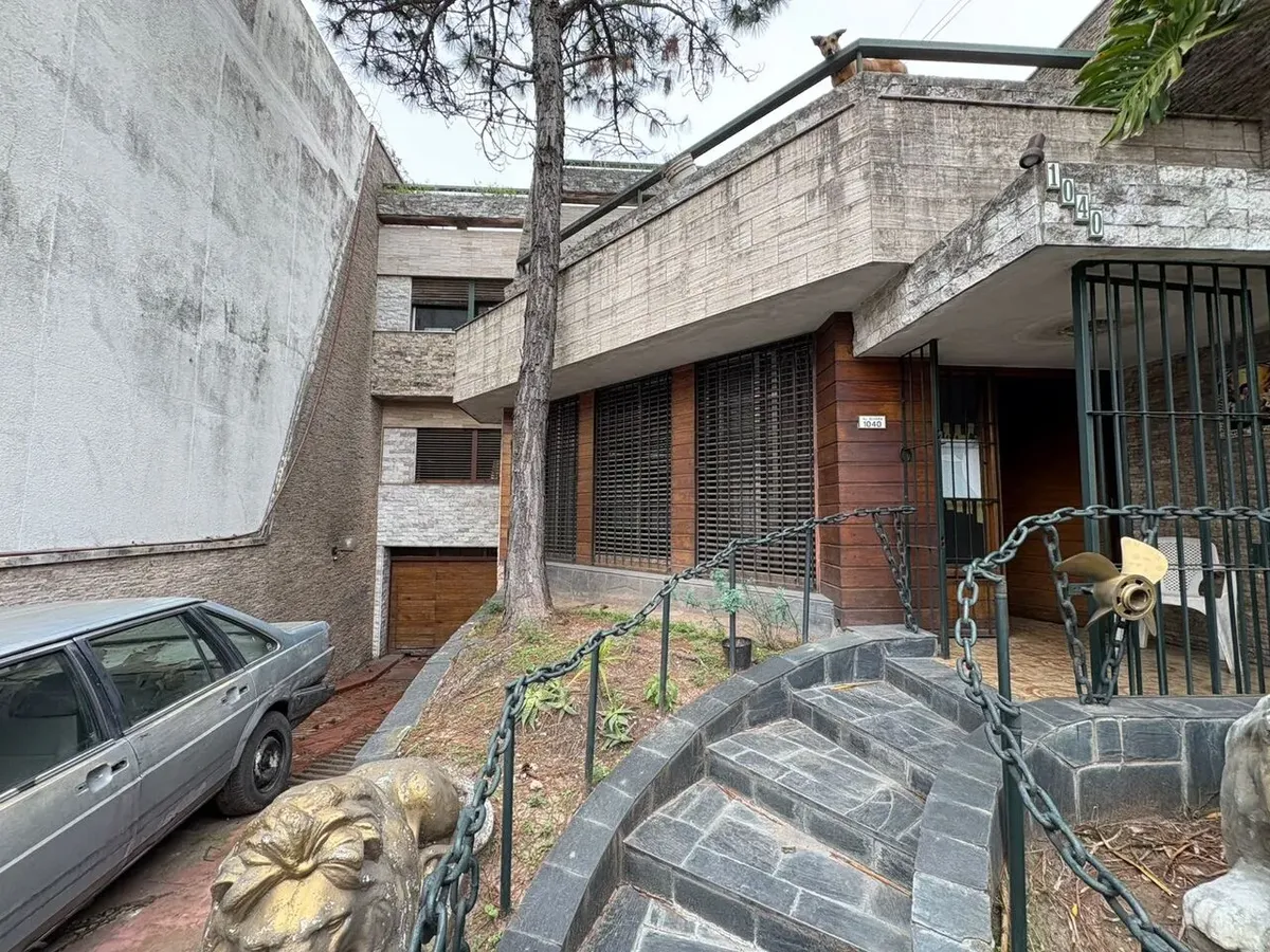 Alquiler Casa 5 Ambientes En Parque Avellaneda Triple Cochera Y Terrazas Panorámicas