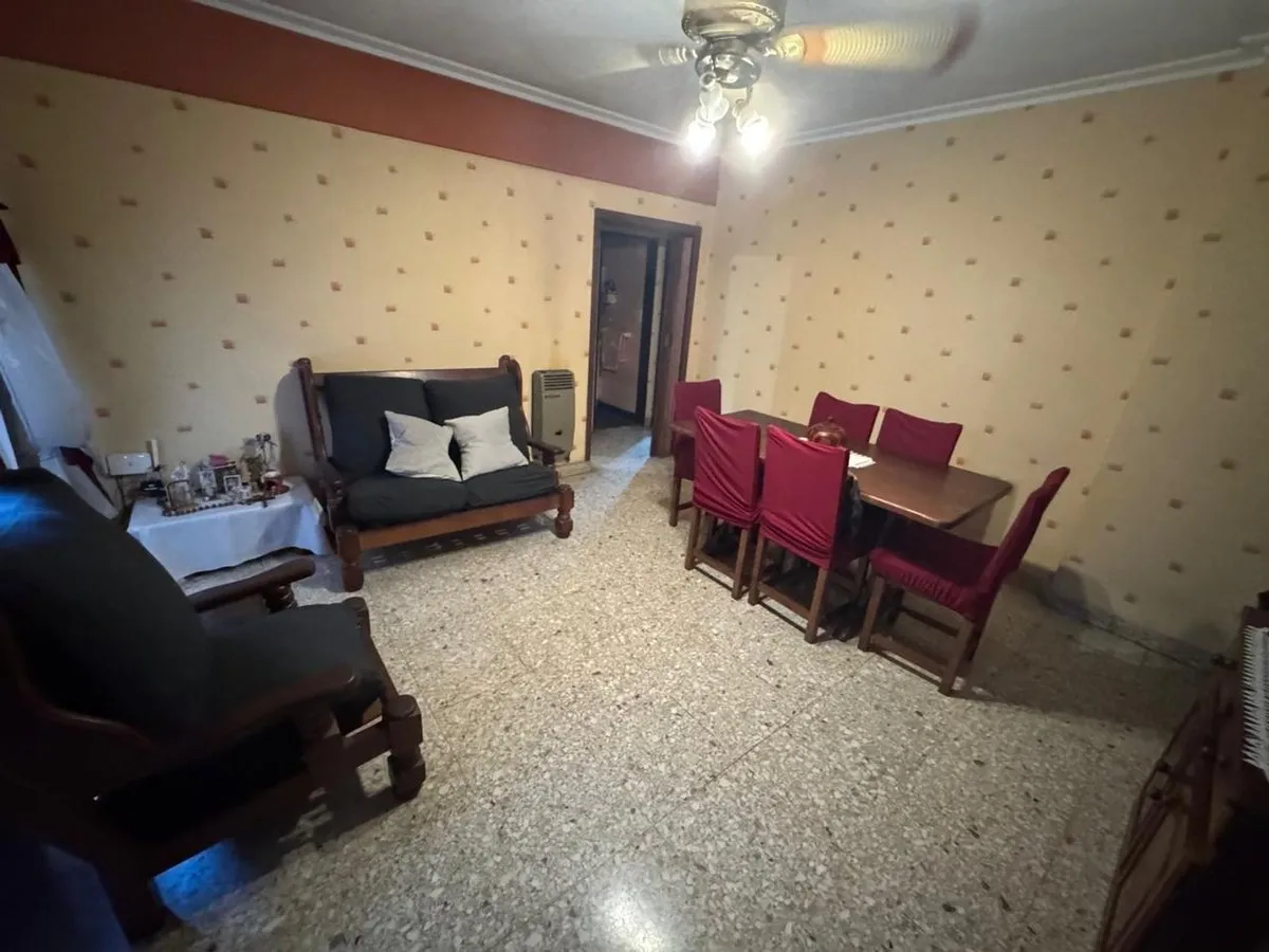 Lanús, 2 bedrooms and parking