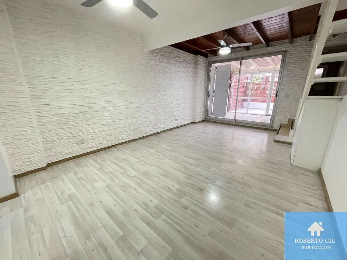 Alquiler Departamento 2 Ambientes En Duplex Con Patio En Villa Urquiza