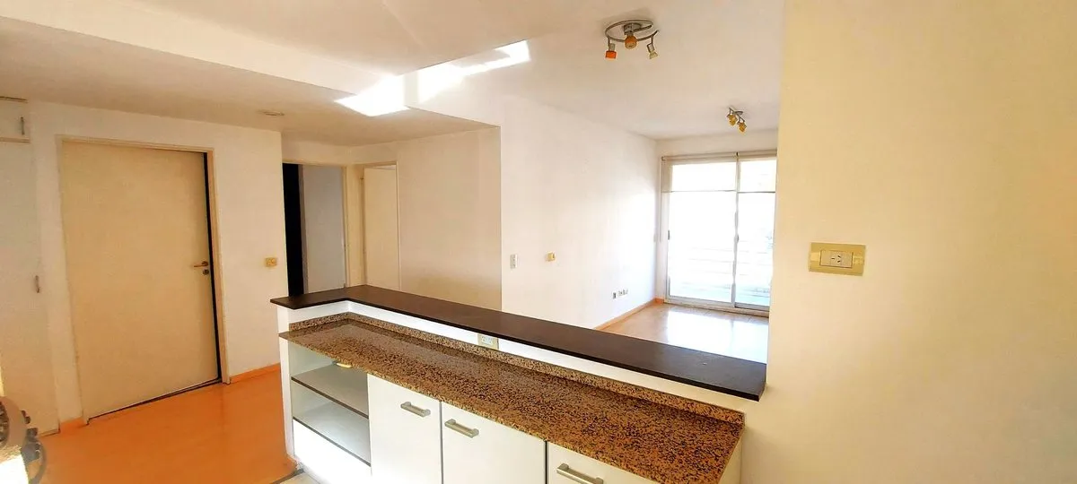 Alquiler Departamento 3 Ambientes Balcon Y Cochera