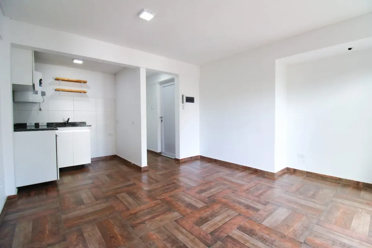Imóvel: 1 quarto, Morón
