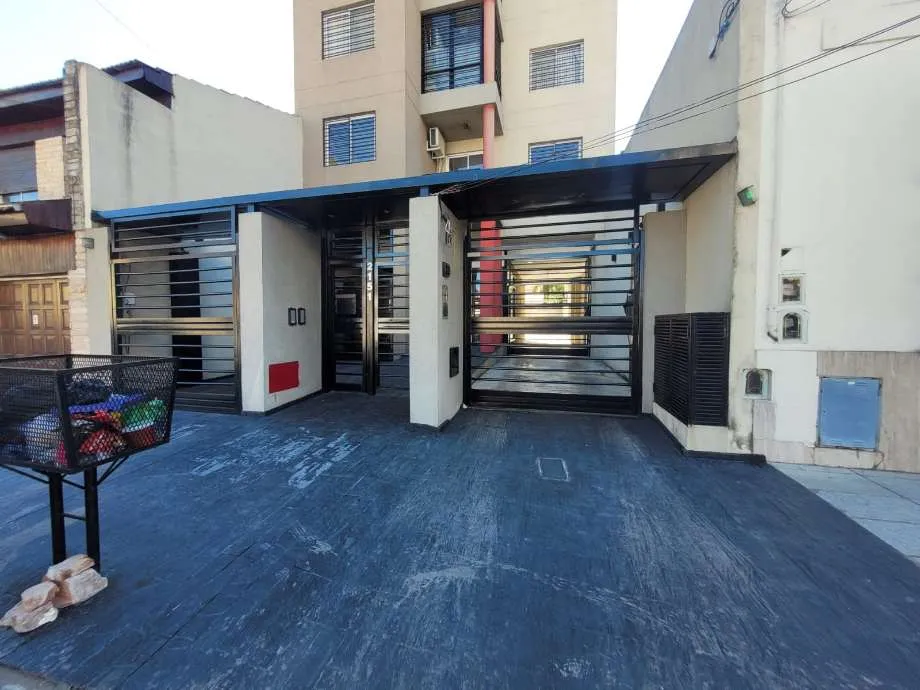 Departamento En Alquiler En Lanus Este