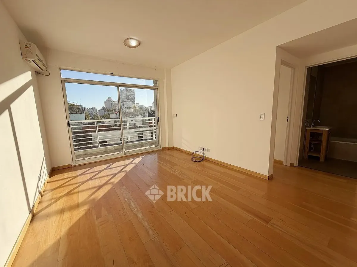 Humberto 1° Al 2000 - Impecable Balcon Vista Abierta Todo Sol Full Amenities
