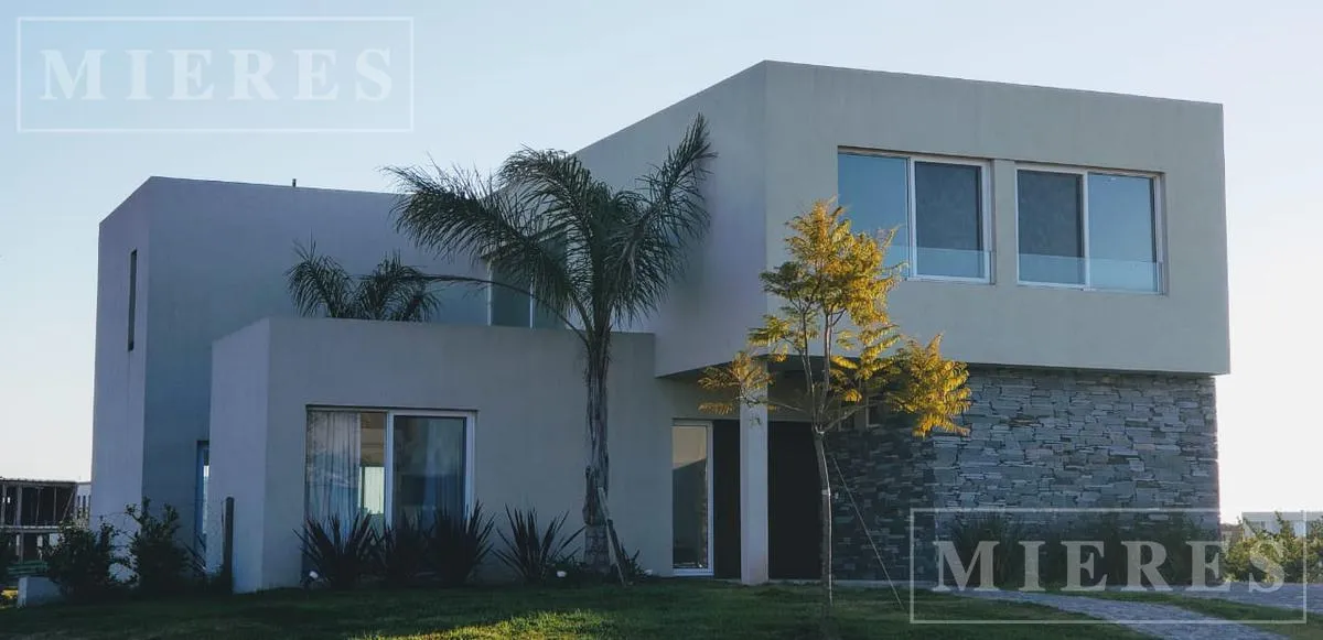 Casa En Alquiler Anual En Los Castaños, Nordelta