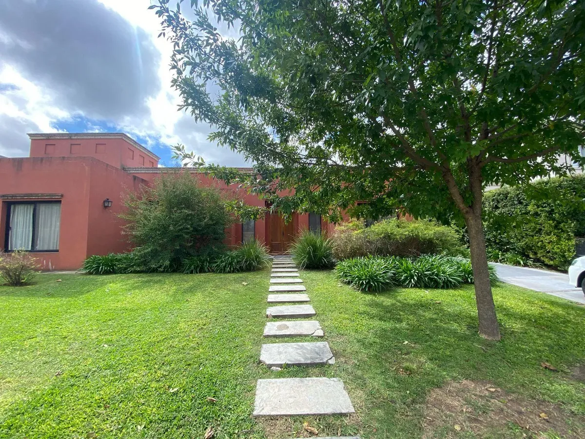 Casa En Alquiler Temporario En Buenos Aires Village