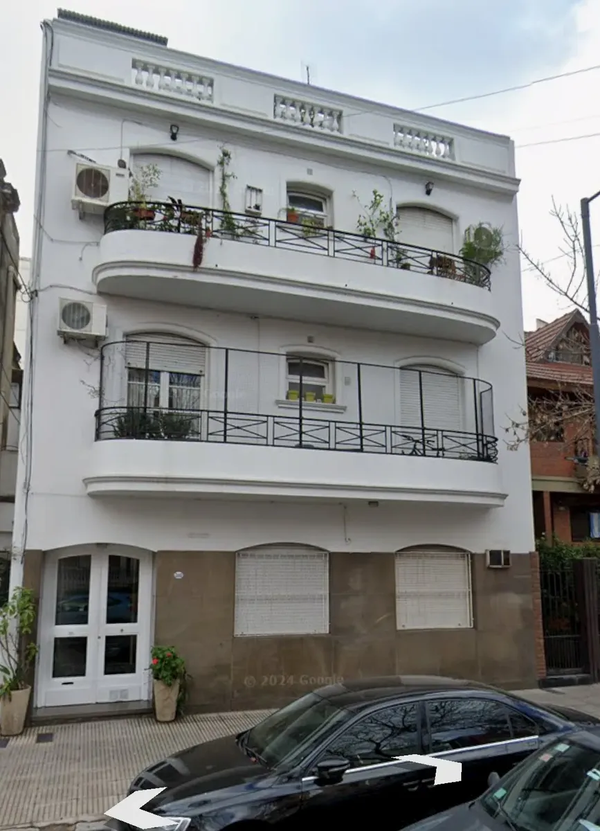 Departamento En Villa Del Parque, Pleno Centro, A 20mts De Cuenca. Con Dormitorio, Living, Cocina, Lavadero Y Baño. Distribuidor Interno Con Placard, Solo Uso De Arts De Limpieza. Se Aceptan Mascotas
