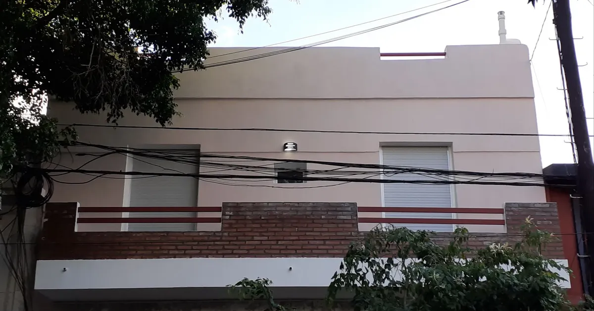 Ph Remodelado En Excelente Estado. Tiene Terraza Con Parrila, Patio Y 2 De Los 3 Dormitorios Tienen Salida Al Balcón