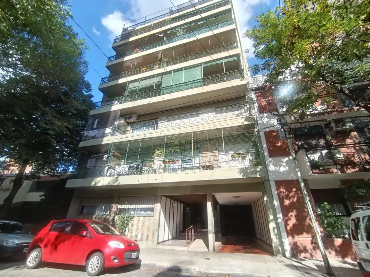 Alquiler Departamento 3 Ambientes Al Frente Con Balcón Y Cochera Fija Velez Sarsfield