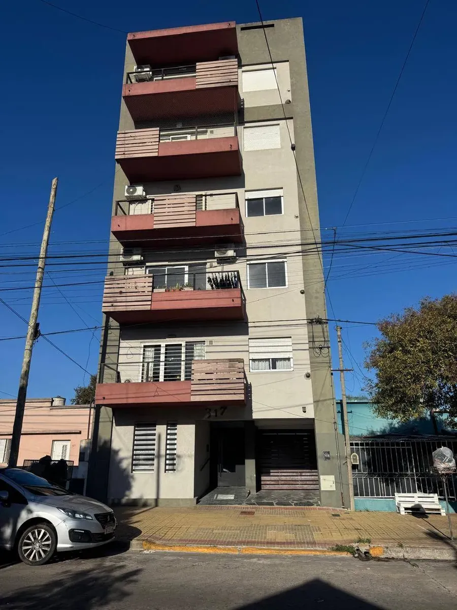 2 ambientes con patio