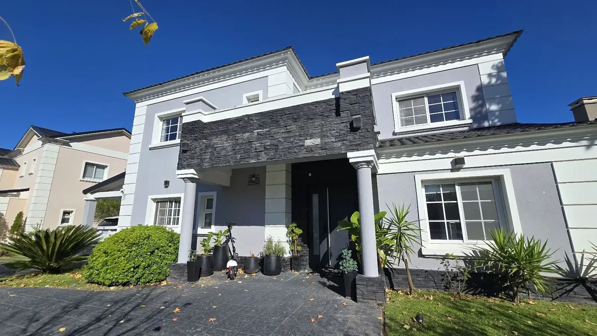 Casa amoblada 5 dormitorios Nordelta