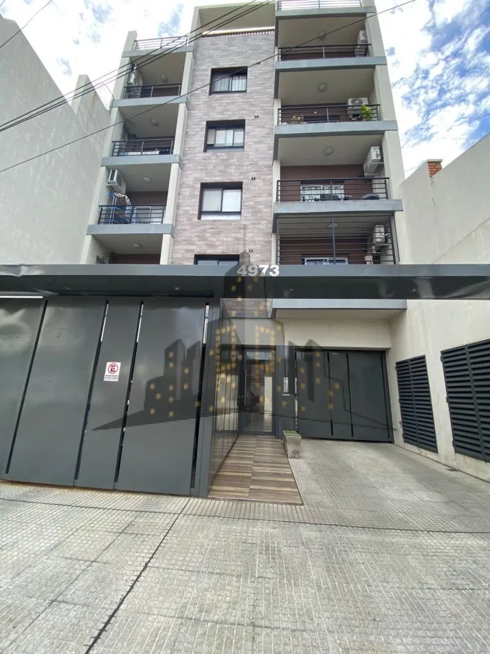 Alquiler - Monoambiente Con Balcon - Caseros Norte